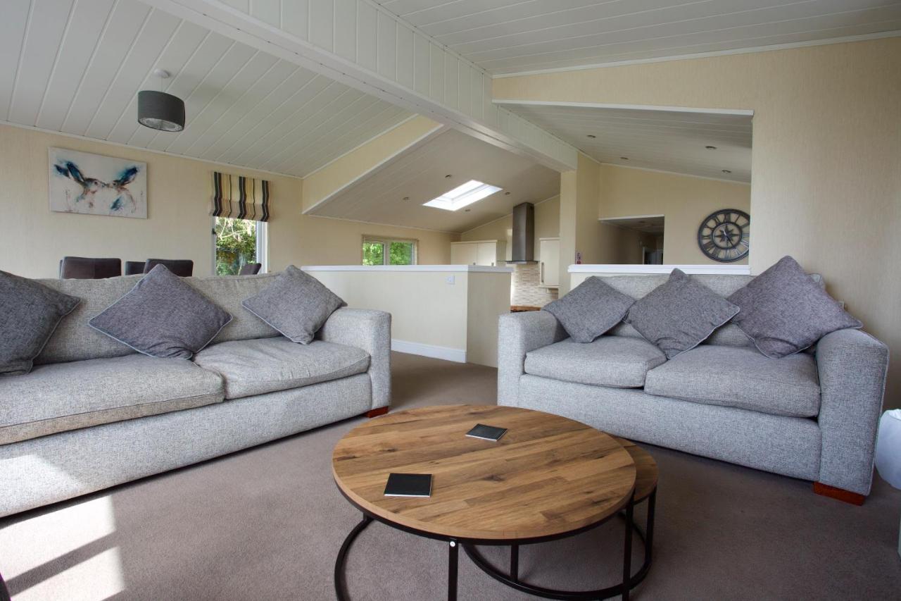 Lovely 3-Bed Cottage In Ely Buitenkant foto